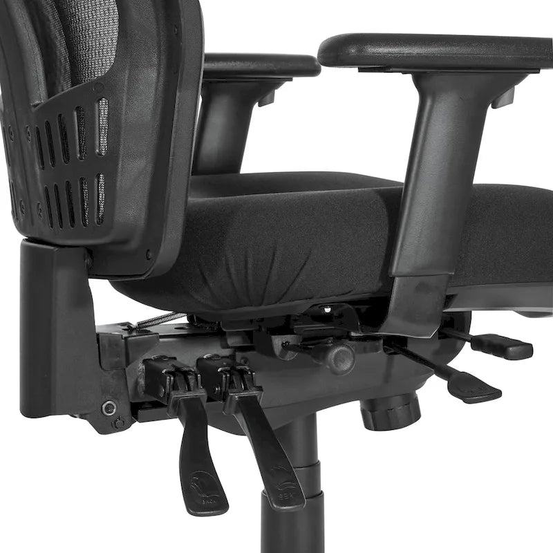 Silla de oficina de malla negra con respaldo y soporte lumbar
