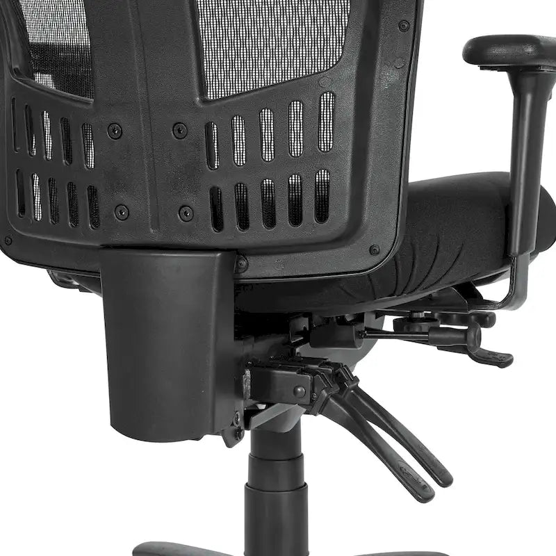 Silla de oficina de malla negra con respaldo y soporte lumbar