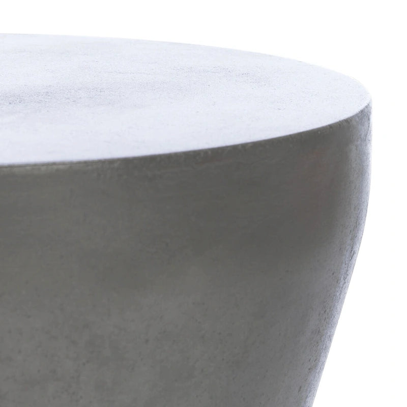 Mesa auxiliar de hormigón para interior/exterior Cheul - 12.2" x 12.2" x 17.3"